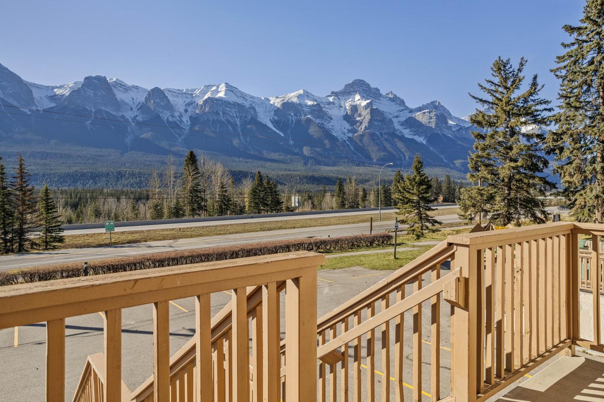 坎莫尔B212 Hot Tub, Ac X3, Parking, 2 Min To Banff Gate公寓 外观 照片