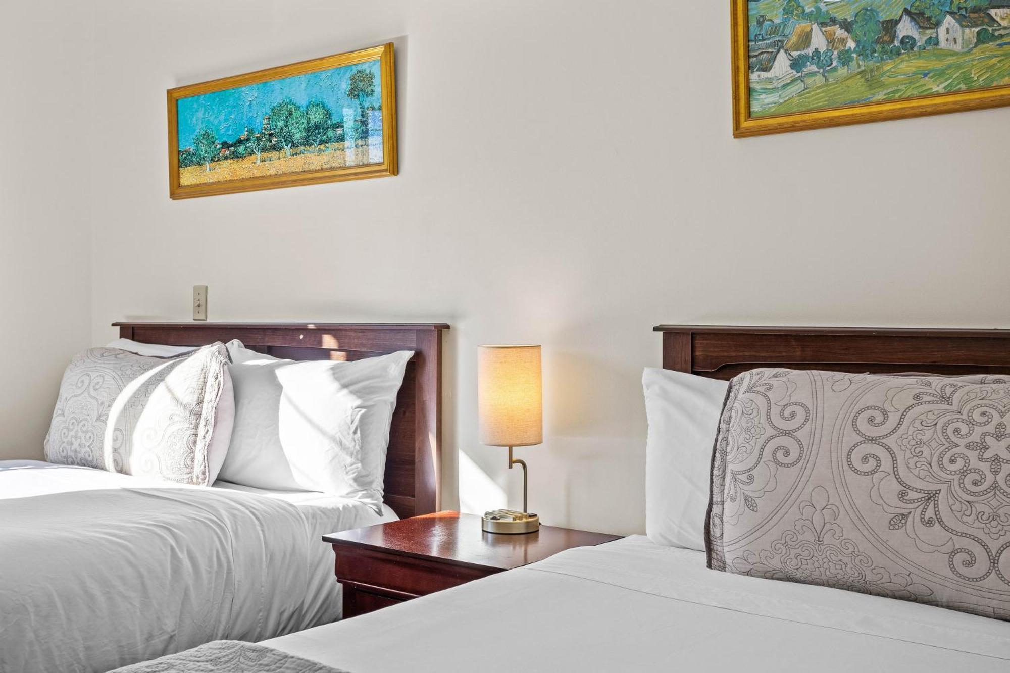 坎莫尔B212 Hot Tub, Ac X3, Parking, 2 Min To Banff Gate公寓 外观 照片