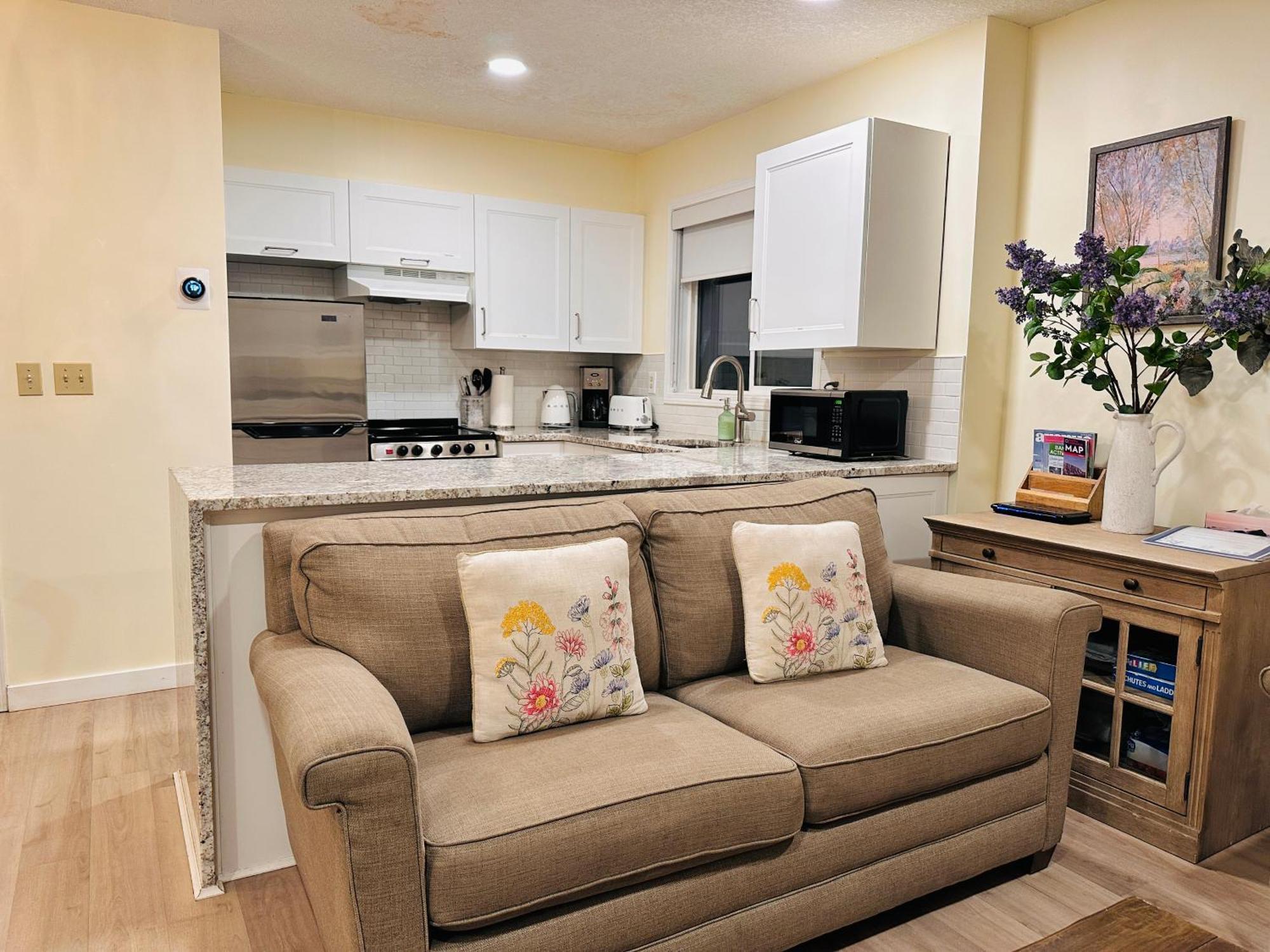 坎莫尔B212 Hot Tub, Ac X3, Parking, 2 Min To Banff Gate公寓 外观 照片